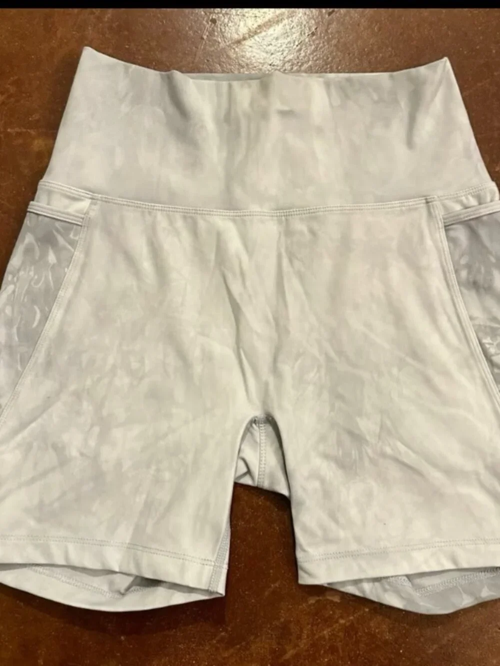 Born Primitive Women's Athletic Shorts Tie-Dye Pattern Size Large